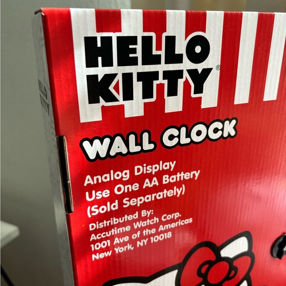 Hello Kitty Wall Clock Bundle - Picture 3 of 9